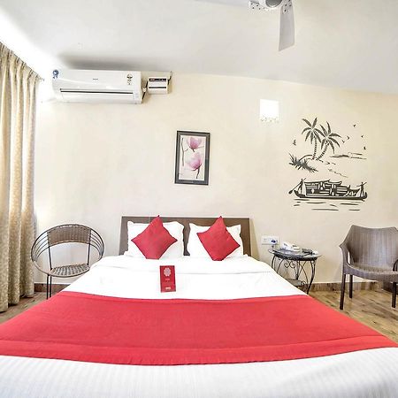 Oyo 674 Apartment Hotel Manar Luxury Suites Hyderabad Exterior photo