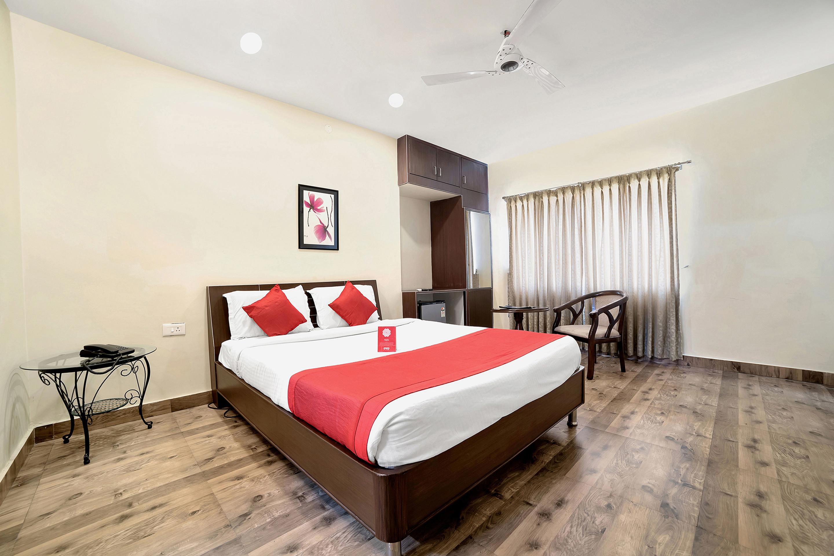 Oyo 674 Apartment Hotel Manar Luxury Suites Hyderabad Exterior photo