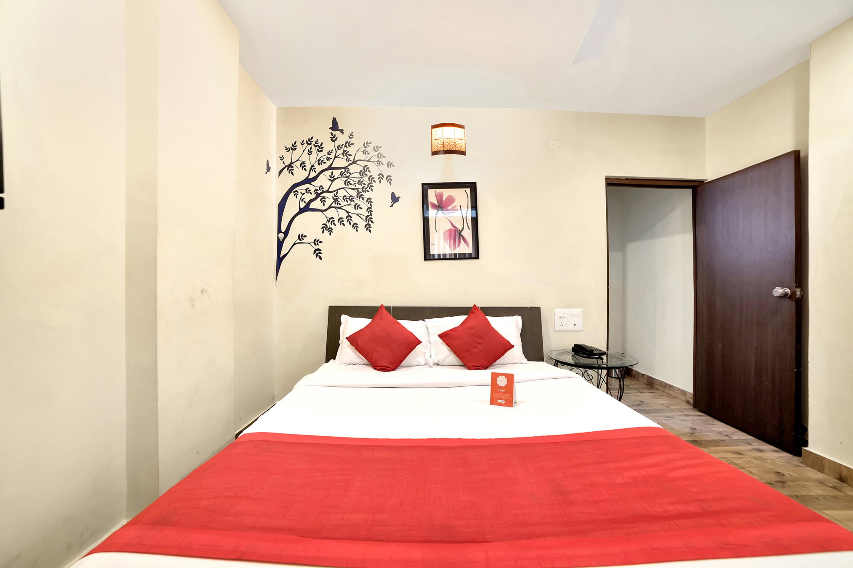 Oyo 674 Apartment Hotel Manar Luxury Suites Hyderabad Exterior photo