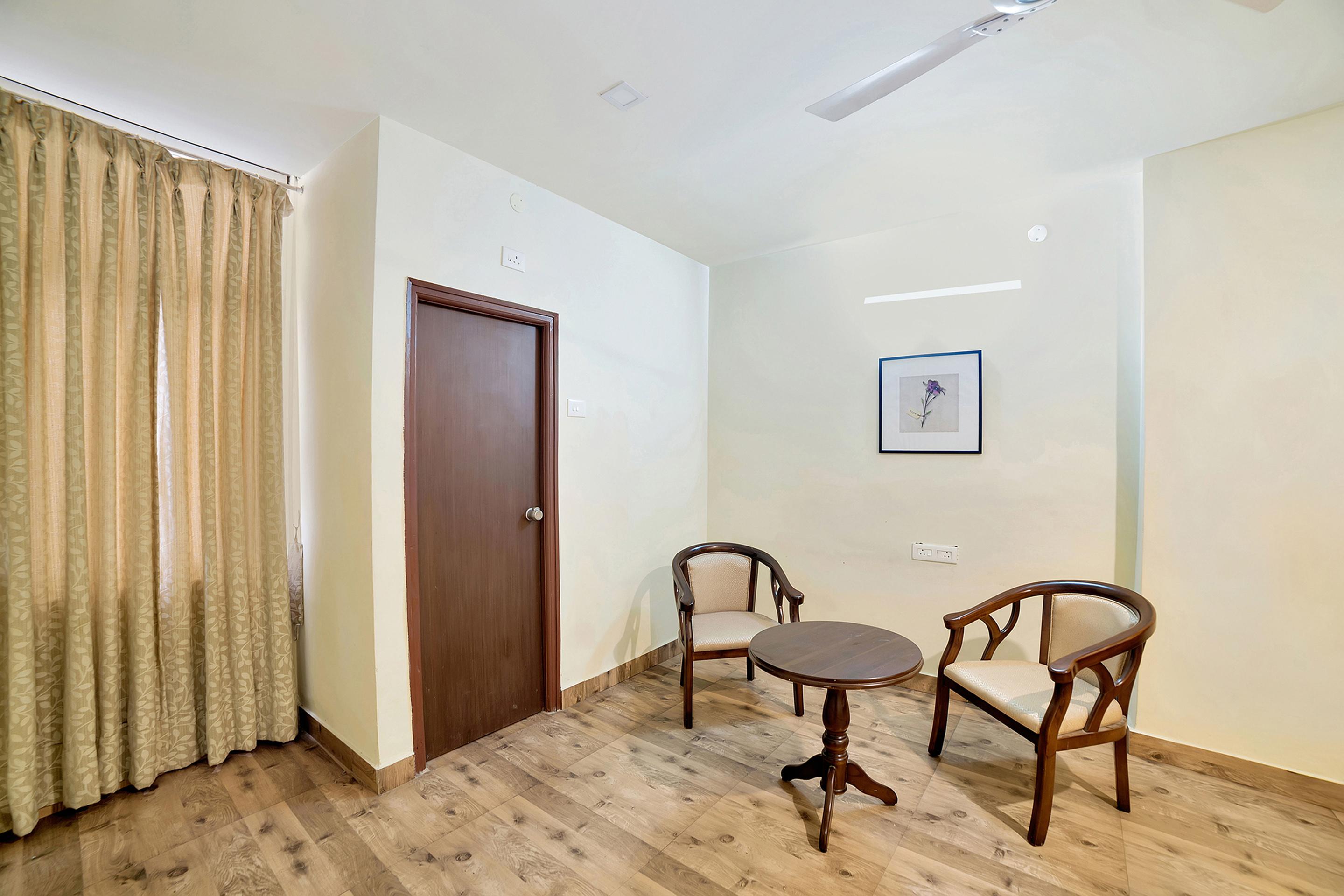 Oyo 674 Apartment Hotel Manar Luxury Suites Hyderabad Exterior photo