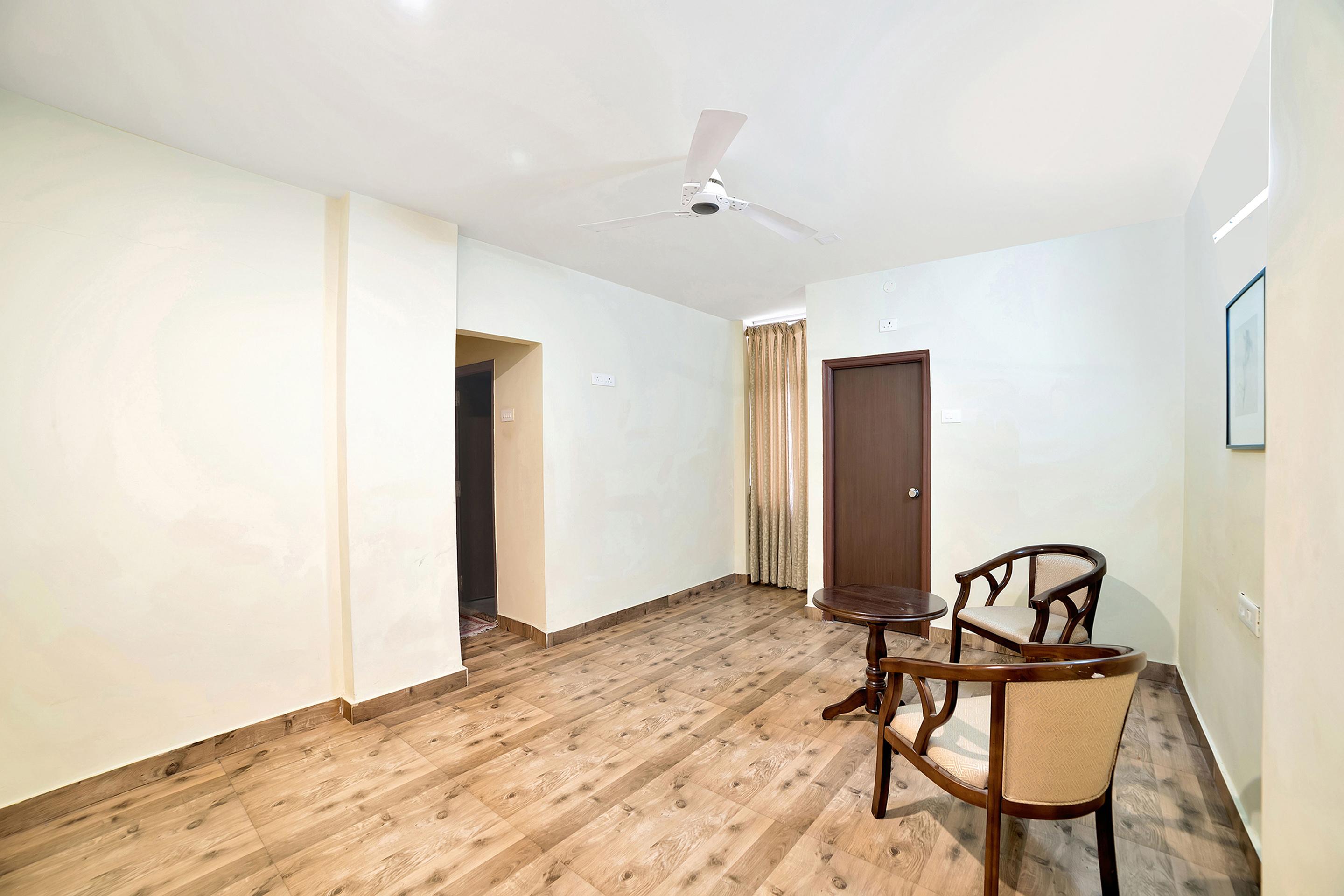 Oyo 674 Apartment Hotel Manar Luxury Suites Hyderabad Exterior photo