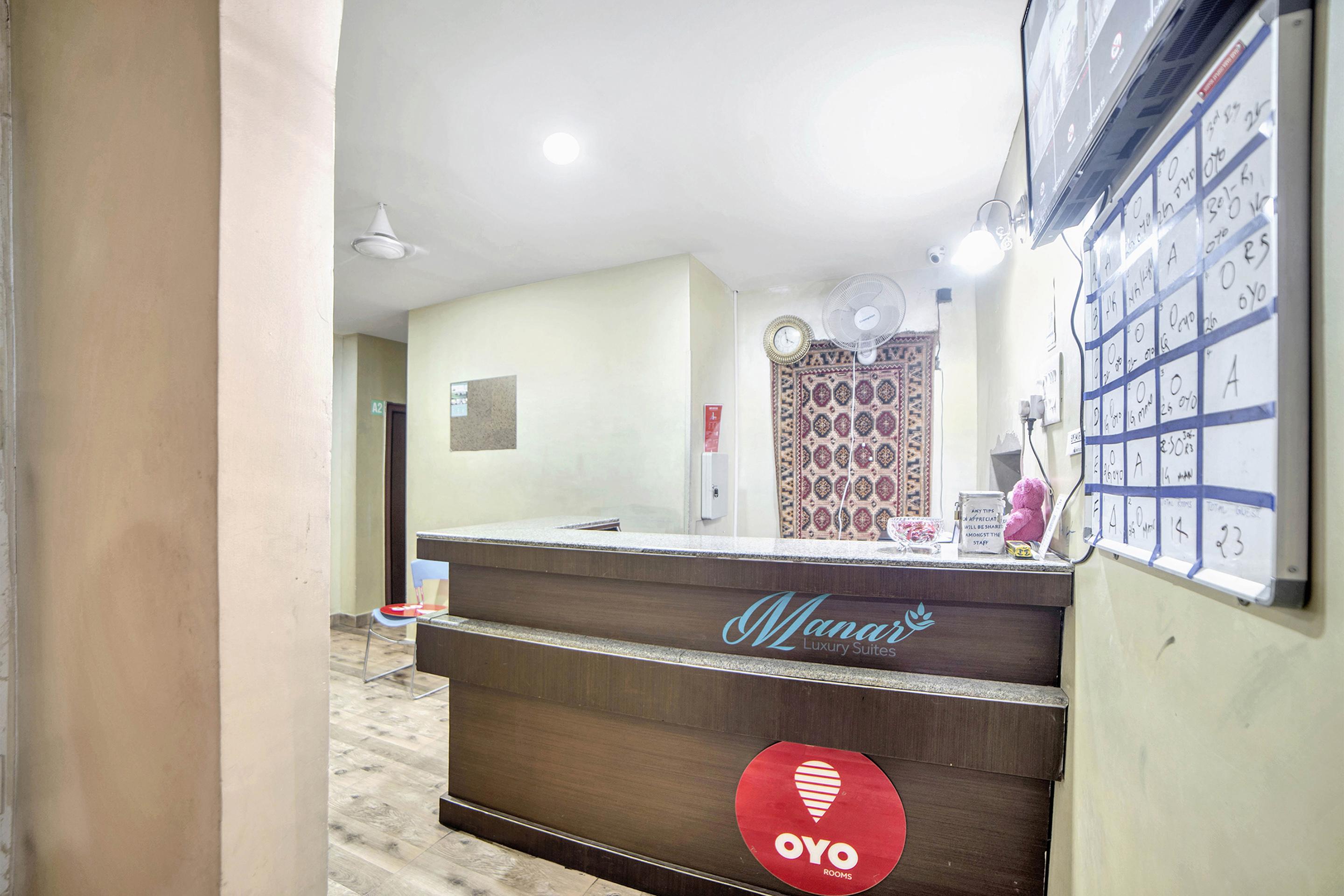 Oyo 674 Apartment Hotel Manar Luxury Suites Hyderabad Exterior photo