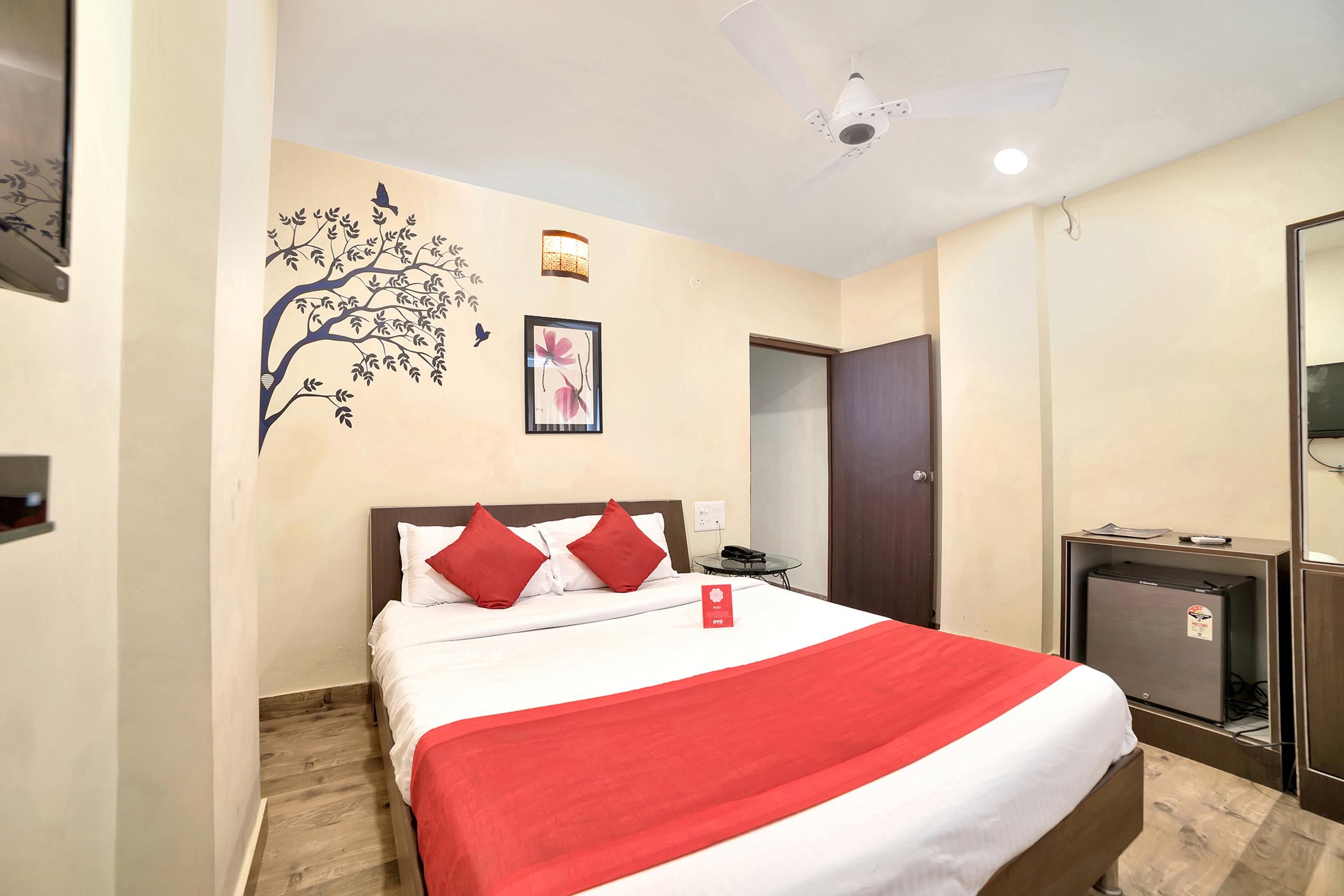 Oyo 674 Apartment Hotel Manar Luxury Suites Hyderabad Exterior photo