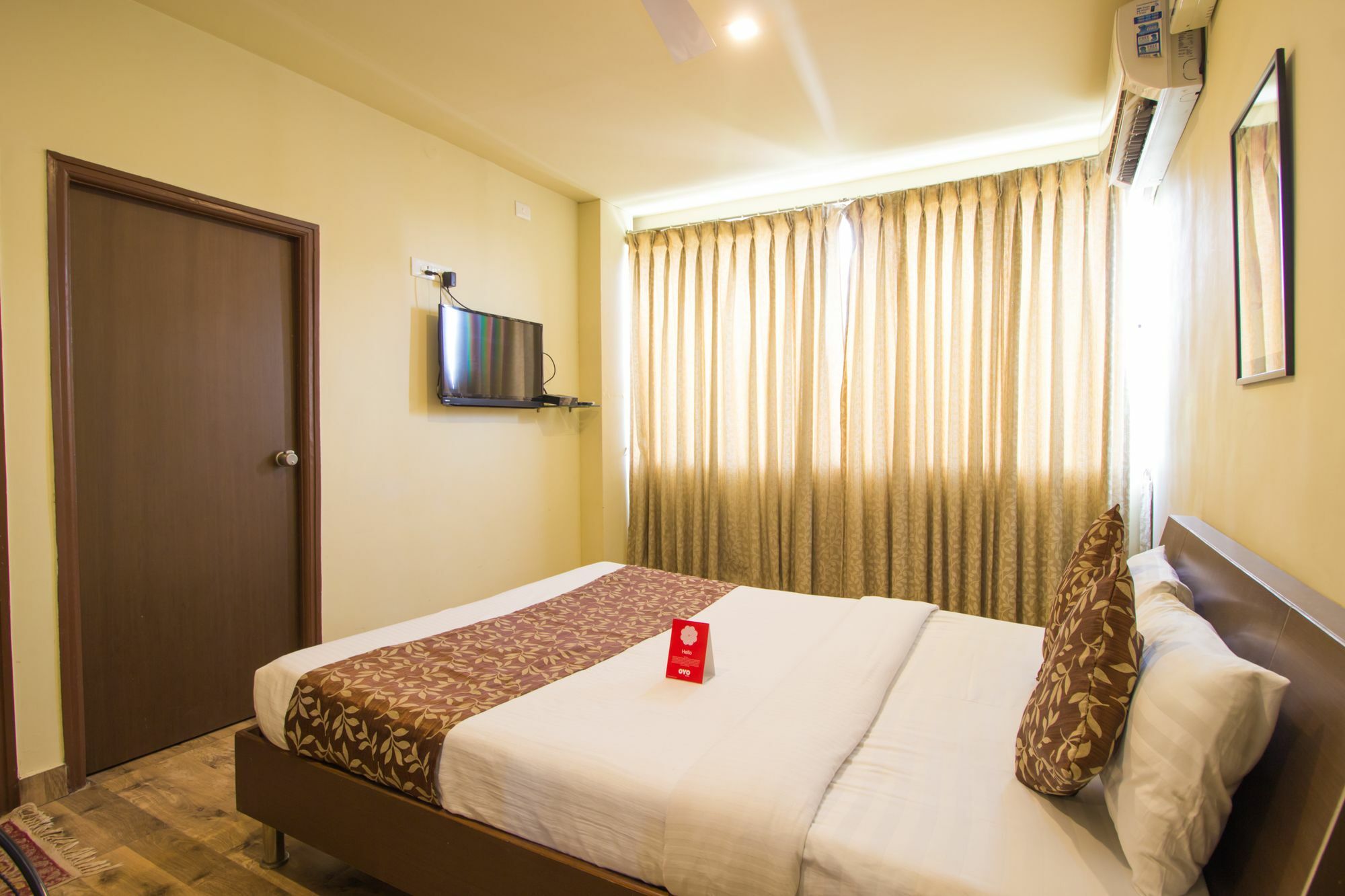 Oyo 674 Apartment Hotel Manar Luxury Suites Hyderabad Exterior photo