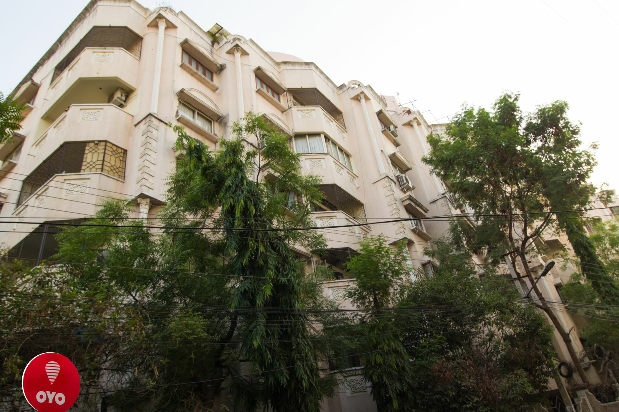 Oyo 674 Apartment Hotel Manar Luxury Suites Hyderabad Exterior photo