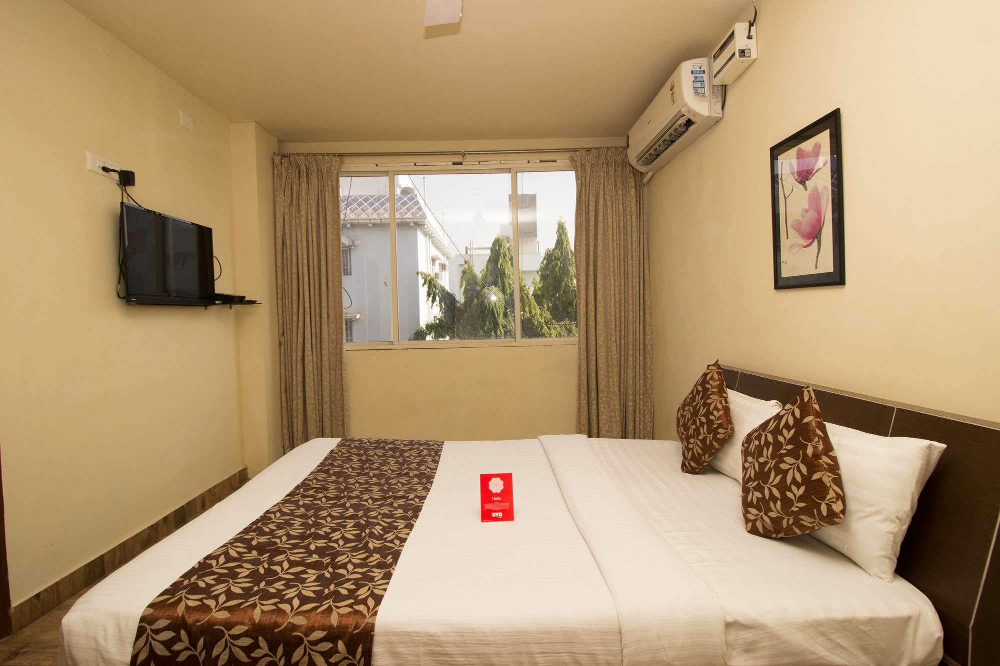 Oyo 674 Apartment Hotel Manar Luxury Suites Hyderabad Exterior photo